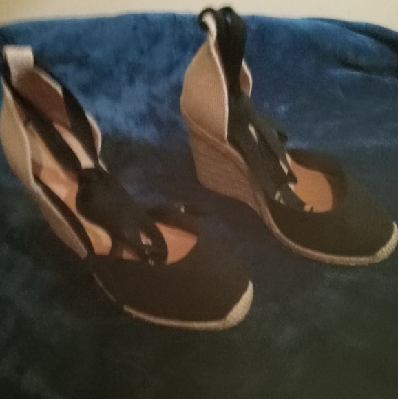 Black wedges - Picture 2 of 4